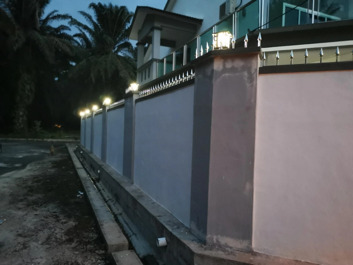 Manfaatkan Aksesoris Lampu untuk Pagar Dinding